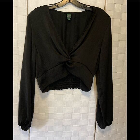 Black crop top Medium - Picture 6 of 7